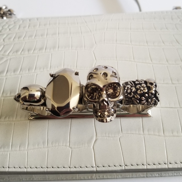 Alexander McQueen Four Ring Croc-Embossed Leather Crossbody Bag Light Gr… - Picture 7 of 11